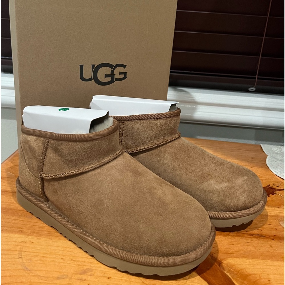Uggs classic ultra mini